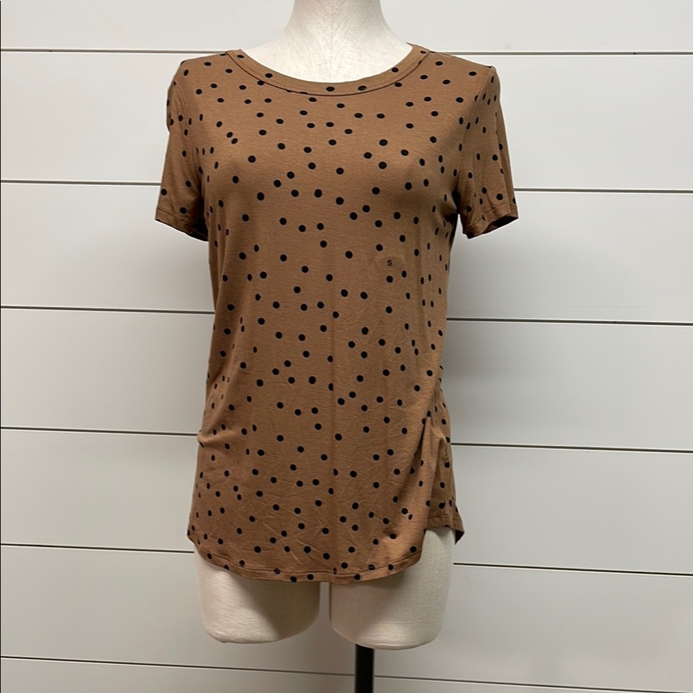 Tan Polka Dot Fitted Short Sleeve Tee